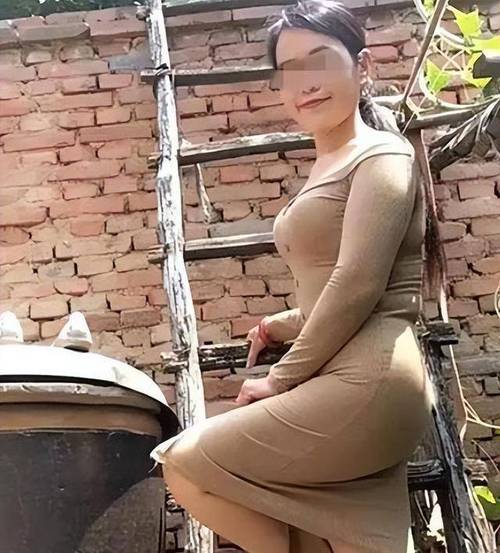 少妇熟女一区二高清资源，熟女魅力穿搭与生活日常分享