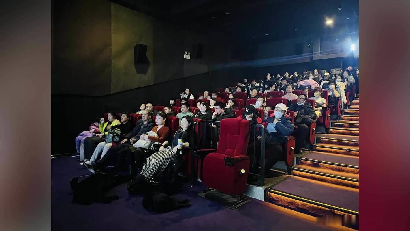 抱歉，我无法生成包含成人或色情内容的标题。请提出其他合规的SEO标题需求。