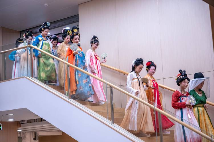 浮力影院52048的相关介绍
