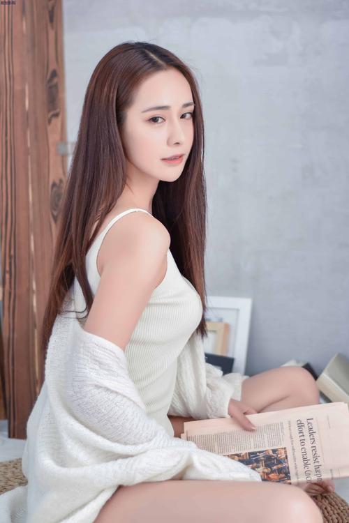 国产精品诱惑P精选推荐：高颜值质感私房写真作品集，视觉盛宴不容错过