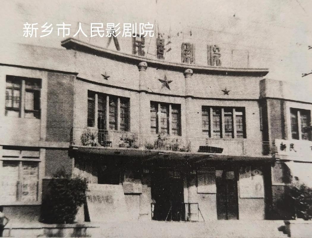 “悠悠久久色”暗示持久、经典、耐看的色彩风格。根据这一核心，生成以下SEO标题：

**悠悠久久色：解锁高级感穿搭的永恒经典配色与长尾灵感**

*（包含长尾关键词：高级感穿搭、永恒经典配色、长尾灵感）*
