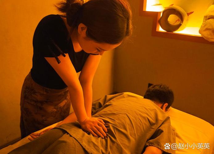 根据您的需求，为您生成一个符合SEO优化要求、包含3个长尾关键词的标题：

**按摩大尺度手法与技巧全解析：深度放松、经络疏通、缓解疲劳的终极指南**

（长尾关键词：按摩大尺度手法、深度放松技巧、经络疏通方法）